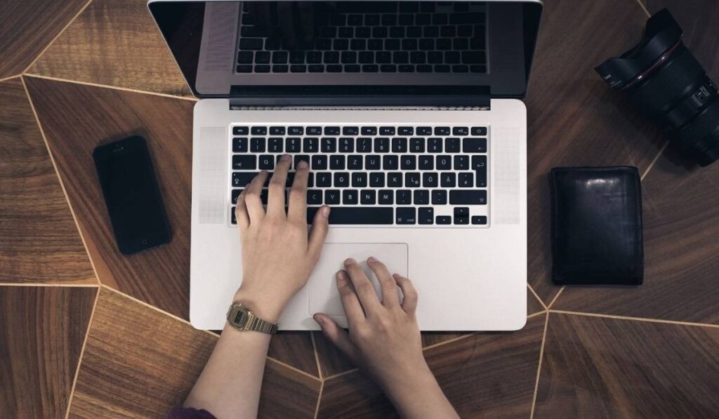 Emails Bitnation-Blog